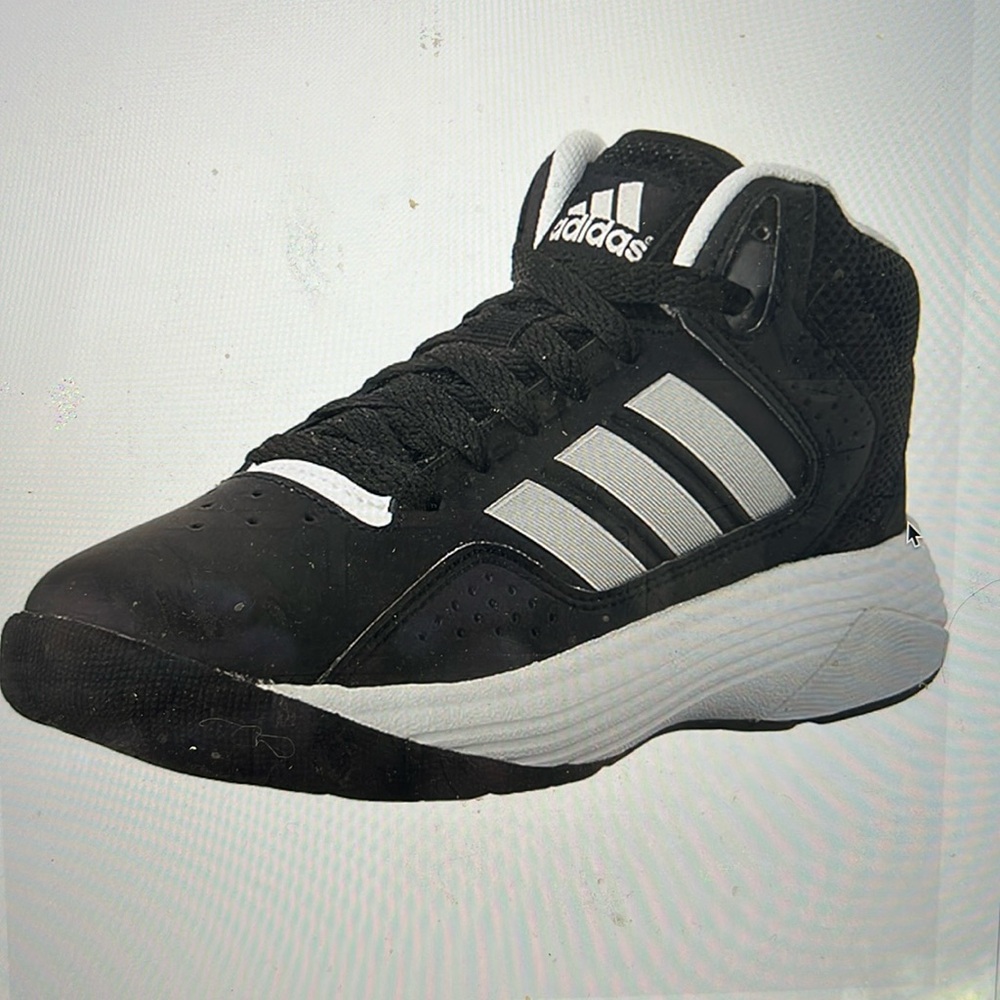 Adidas Kids’ Cloudfoam llation Mid Basketball shoes sz 3.5 M US